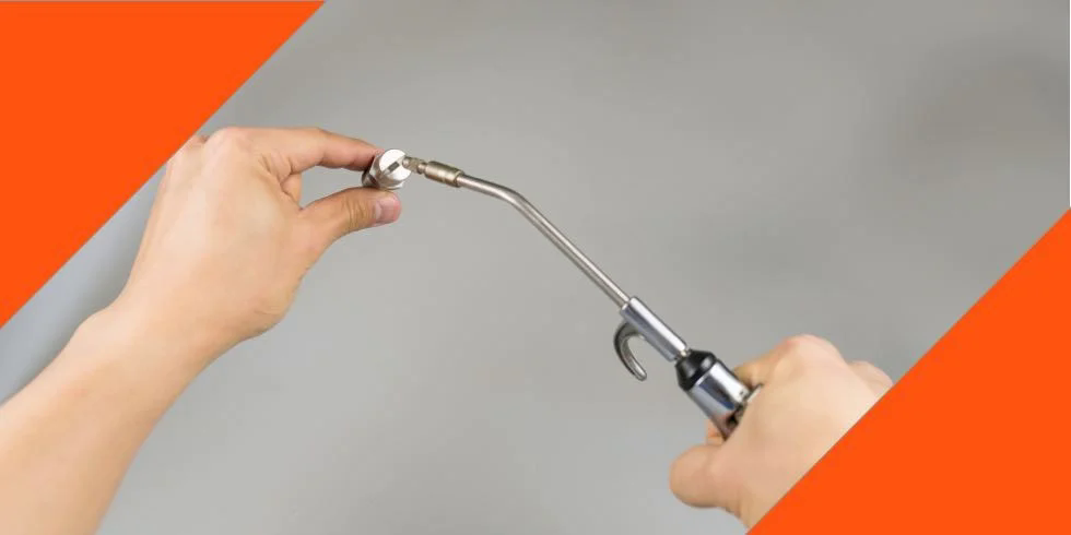 Cách Vệ Sinh Đầu Phun Đúng Cách? Hướng Dẫn Đơn Giản